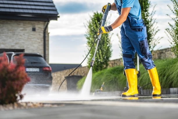Best Pressure Washing Siding  in Davenport, WA